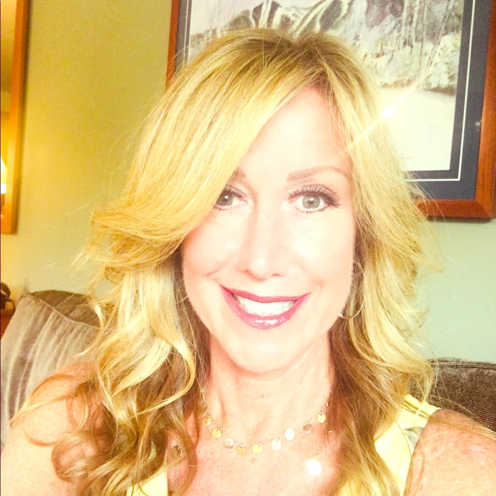 Meet your Posher, Lori
